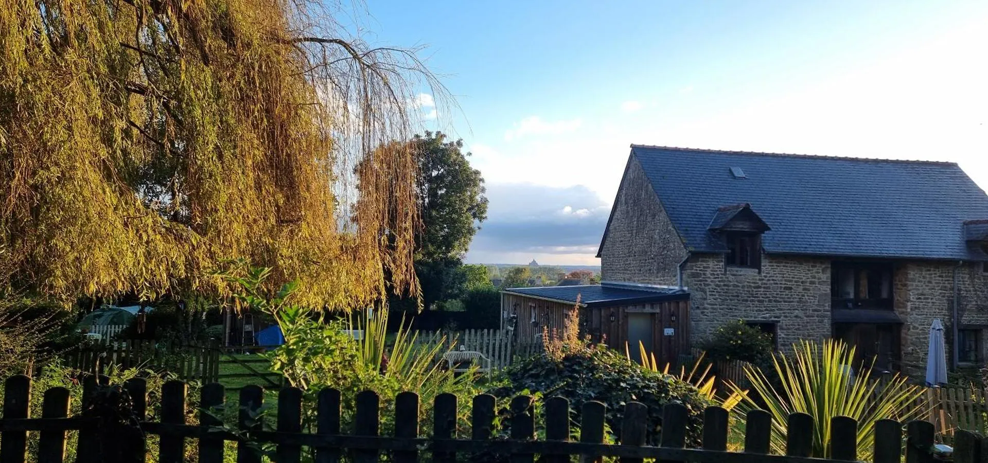 Gites Ferme De La Baie Roz-sur-Couesnon 0*,
